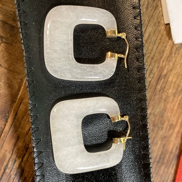 14k white jade square earrings. - Picture 5 of 7